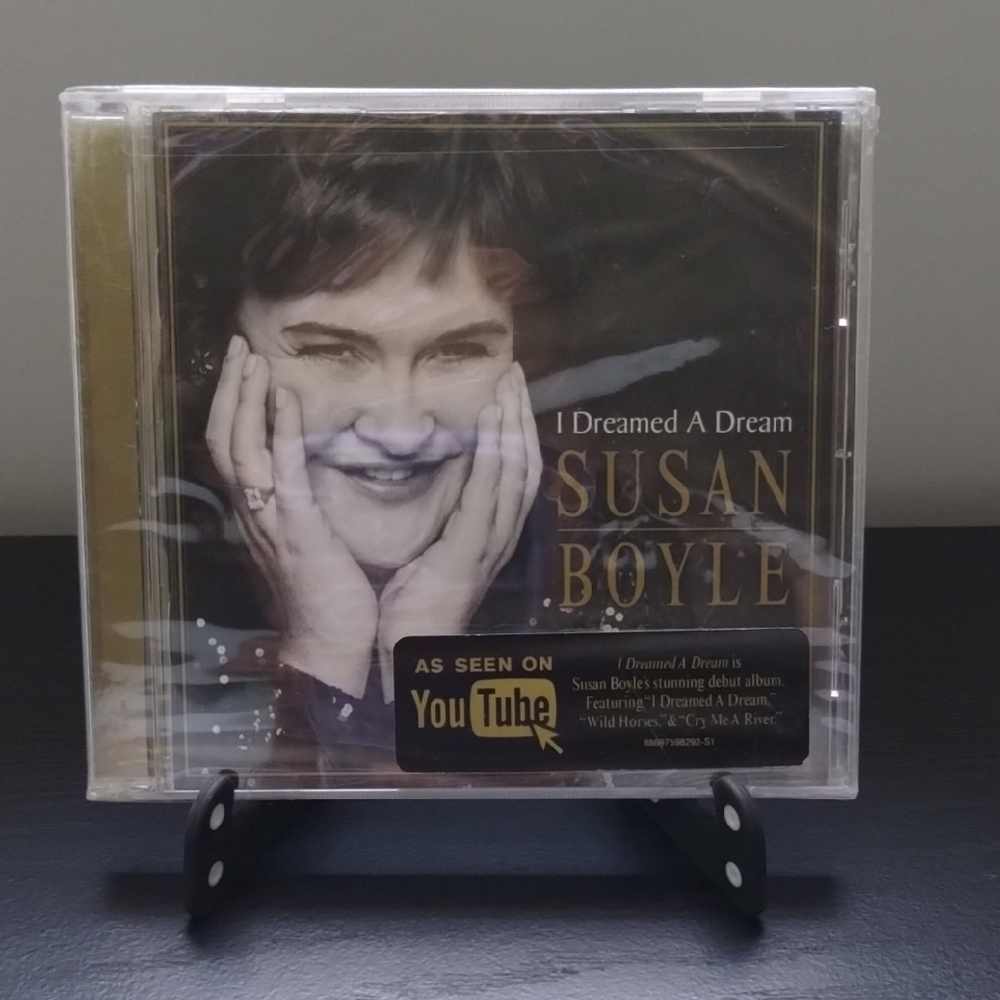 'I Dreamed A Dream' CD - Black and White